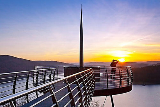 �ɶ����Ʒ�Ʋ߄���˾��B-�I(y��ng)�N�߄�Ʒ�ƹ�˾